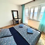 Azoa Dramalj