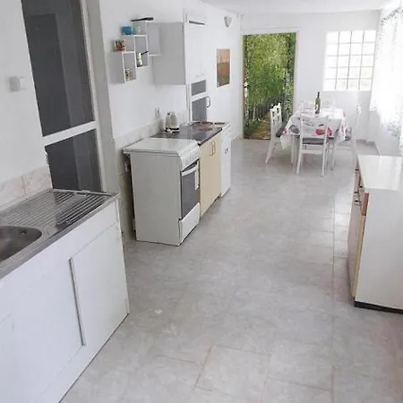 Azoa Apartament