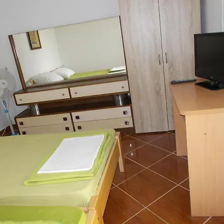 Apartament Azoa *