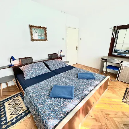 Azoa Apartament