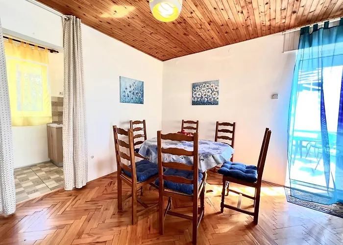 Apartment Azoa *